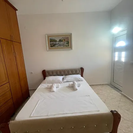 Konukevi View Pasqyra Ksamil Polisi i Vogel